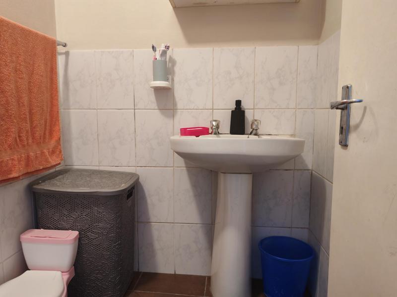 2 Bedroom Property for Sale in Northcliff Western Cape